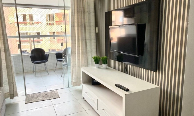 Rio Vermelho Condo | Pet-Friendly Avenida Oceânica with Oceanfront Pool Views