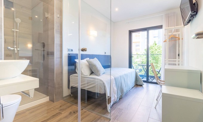 Se House | Explore Avenue 41 Guest House: Rated 9.8 with Spa & Breakfast