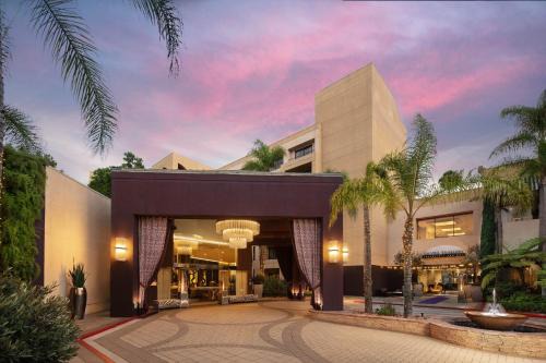 Costa Mesa Hotel | Discover Avenue of the Arts Costa Mesa - Pet Friendly & Ocean View