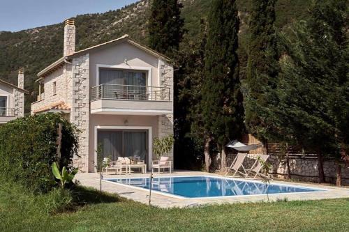 Vlicho Villa | Elegant Avesta Private Villas with Oceanfront Pool Access