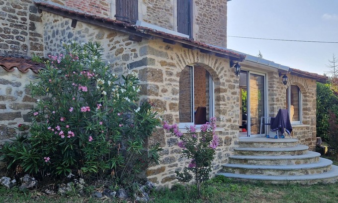 Causse-et-Diege House | Aveyron family home - views of the Lot and surrounding area!