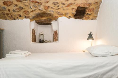 Avgonima House | Cozy Avgonima Chios Spitakia Cottages with Ocean Views