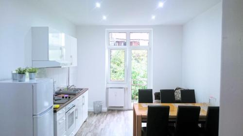 Oberbilk Apartment | Comfortable AVI City Apartments with Pool & Family-Friendly Perks