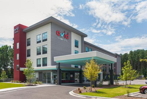 Summerville Hotel | Pet-Friendly Avid Hotel Summerville with Oceanfront Views