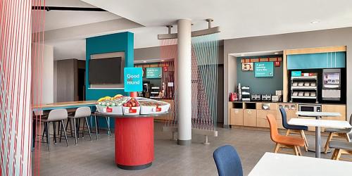 Warren Hotel | Explore avid hotels - Detroit - Warren: Wheelchair Accessible Stay