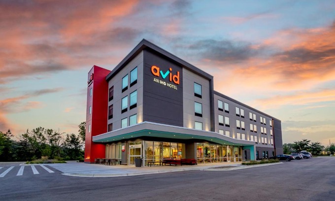 Waukesha Hotel | Comfortable Stay at avid hotels Milwaukee West - Waukesha