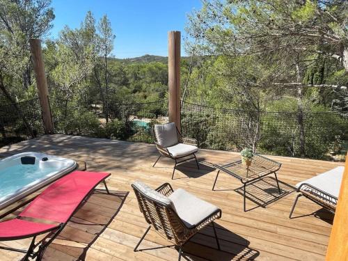 Aramon Villa | Experience Nature at Le Mas Cott, a 4-Star Paradise