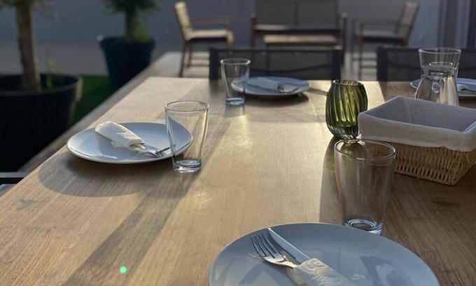Saint-Victor-la-Coste House | Explore Avignon & Nîmes: Family-Friendly Retreat with Pool