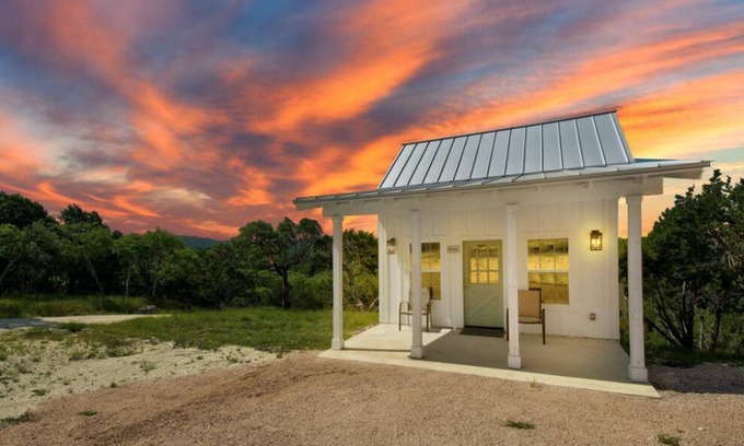 Dripping Springs Apartment | Avita Cottage Views for Miles from Private Deck