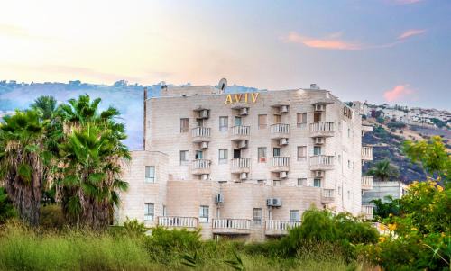 Tiberias Old City House | Cozy Aviv Holiday Flat: Pet and Child Friendly Retreat