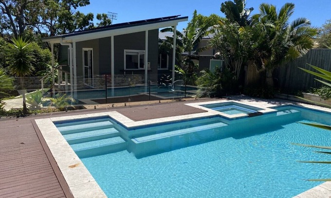 Avoca Beach House | Pet-Friendly Retreat at Avoca Azure with Pool & Kitchen