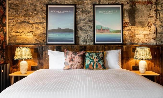Newcastle Hotel | Avoca Hotel: Top-Rated Stay with Oceanfront Views