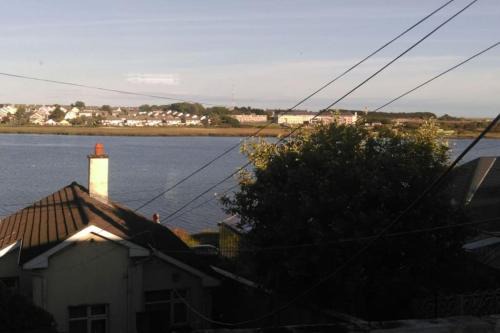 Galway City Centre House | Pet-Friendly Galway City Townhouse for Family Getaways