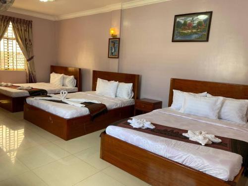 Sen Monorom House | Cozy Avocado Guesthouse: Family-Friendly with Breakfast