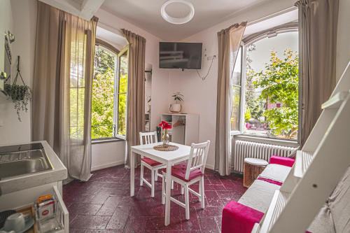 San Pellegrino Terme Apartment | AvocadoHouse2VistaTerme