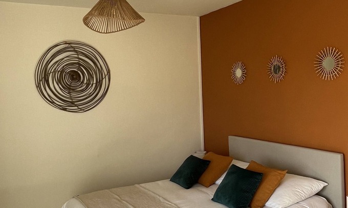 Chaille-les-Marais Apartment | Relax at Avocette: Gîte with Heated Pool in Vendée