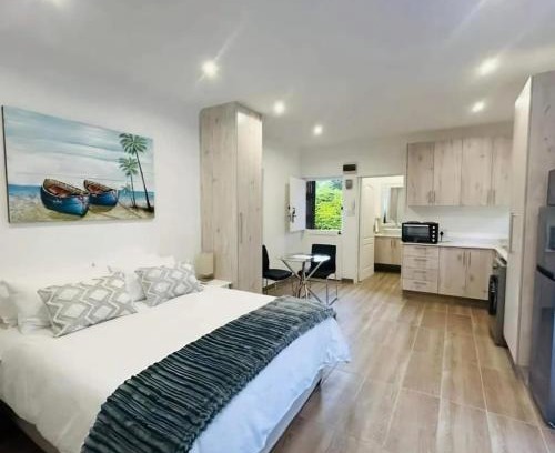Kloof House | Discover Avonlea Guest House - Rated 9/10 by Guests