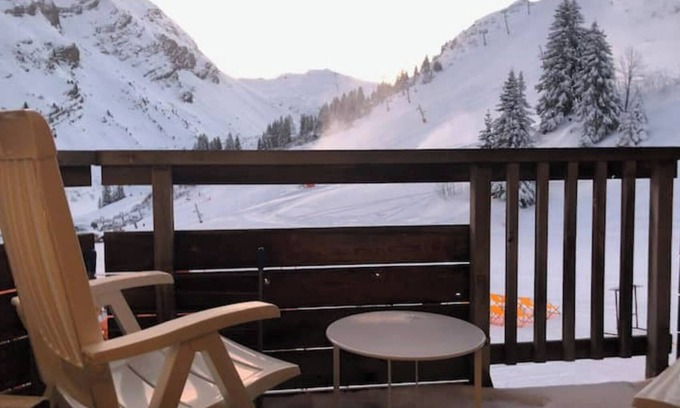 Avoriaz Apartment | Avoriaz - Portes du Soleil: Enjoy Ski-In, Spa & Lake Views