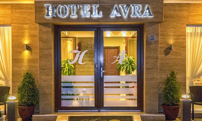 Perea Hotel | Rated 8.8/10 Avra Hotel with Child-Friendly Amenities