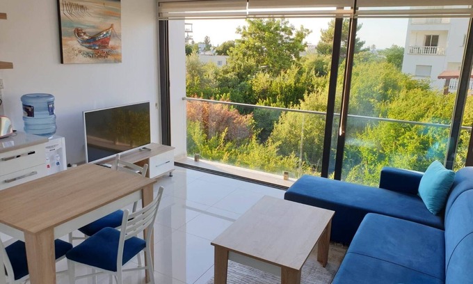 Kyrenia Apartment | Modern Avrasya Elite B5: Netflix & Spa in City Center