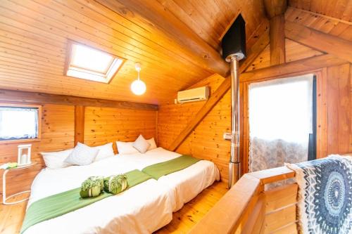 Awaji House | Family-Friendly Awaji Seaside Log House - Top Rated 9/10