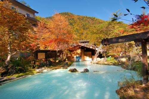 Shirahone Hotel | Experience Awanoyu: Family-Friendly Retreat with Hot Tub