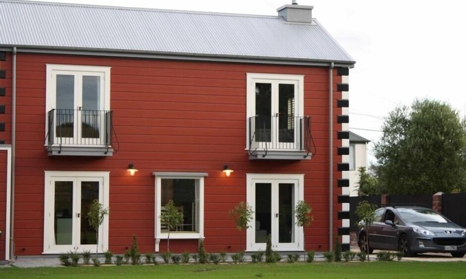 Christchurch Cottage | Award-Winning Historic Hotel with Pool & Breakfast in Richmond