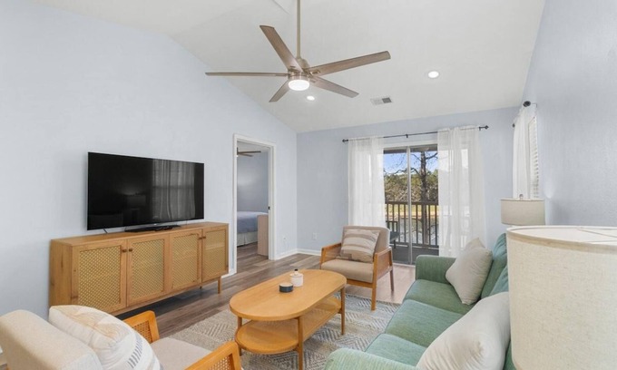 Pawleys Island Villa | Discover Award-Winning True Blue Golf Course Community