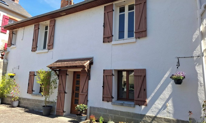 Chambon-sur-Voueize House | Awarded the most beautiful village in France 2025