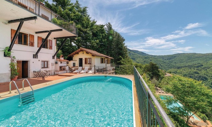 Loro Ciuffenna Apartment | Relaxing 2-Bedroom Stay in Loro Ciuffenna with Pool