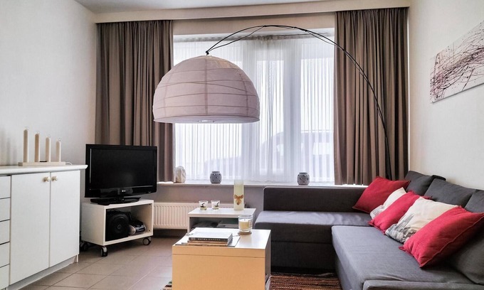 Heist Apartment | Cozy 1 Bedroom Retreat with Oceanfront Views in Knokke-Heist