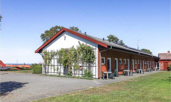 Sandvig Apartment | Charming Apartment in Allinge with Sea View & Family Friendly