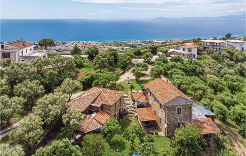 Castellabate Apartment | Cozy Pet Friendly Apartment in Castellabate, SA