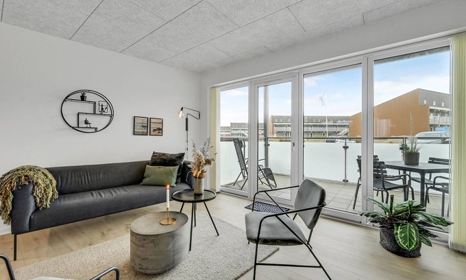 Sondervig Apartment | Inviting Vacation Apartment with Oceanfront Views in Søndervig