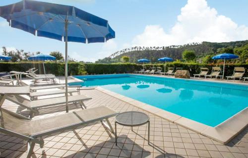 Monteluiano Apartment | Comfortable Apartment in Gubbio with Pool and Wifi
