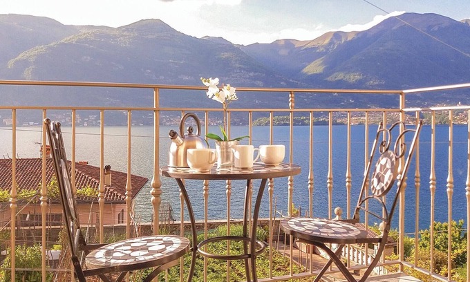 Lezzeno Apartment | Lake View Apartment in Lezzeno - Rated 10/10 by Guests