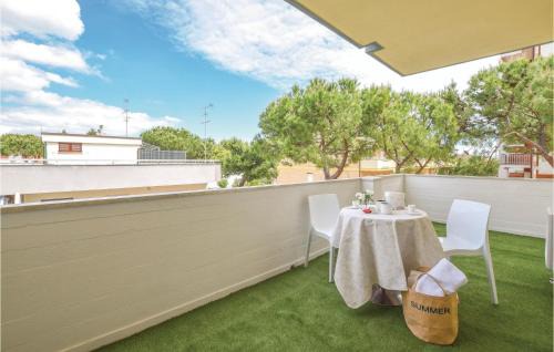 Casabianca di Fermo Apartment | Cozy Apartment in Lido Di Fermo with Free Wifi Access