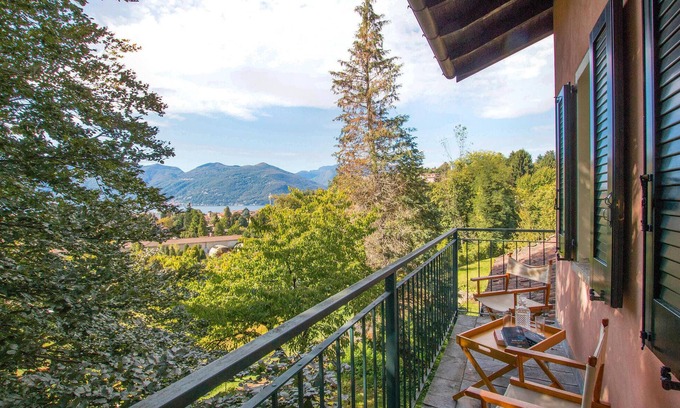 Luino Apartment | Cozy Apartment with Ocean Views and Lush Garden Retreat