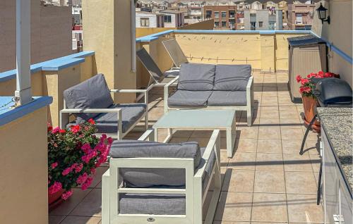 Santa Pola Apartment | Cozy Apartment in Santa Pola with Kitchenette & Family Amenities
