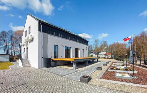 Wolsztyn Apartment | Cozy Apartment in Wilcze with Free Wifi for Families