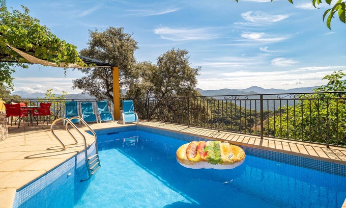 Algatocin Cottage | Cozy Vacation Home with Pool and Ocean Views in Algatocín