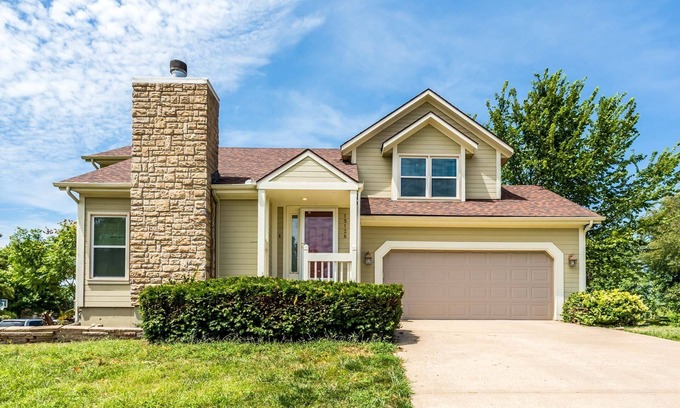 Overland Park House | Family-Friendly Retreat with Spa & Breakfast in KC Area
