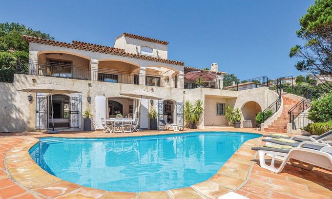 Les Adrets-de-l'Esterel House | Family-Friendly 5 Bedroom Retreat in Les Adrets d l'Estérel