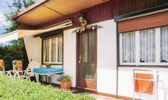 Harzgerode House | Cozy 1 Bedroom Getaway in Harzgerode with Spa & Lake View