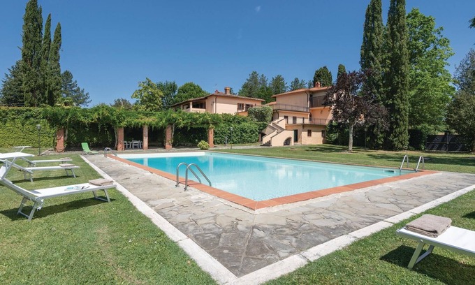 Vicchio House | Spacious 5-Bedroom Retreat in Vicchio di Mugello