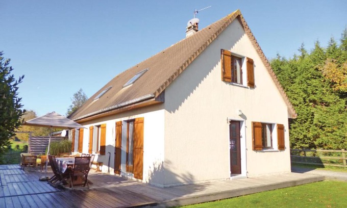 Gonneville-sur-Honfleur House | Gonneville Home: Pet-Friendly 4-Star Retreat with Top Ratings