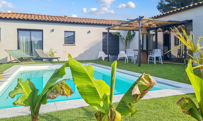 Malves-en-Minervois House | Experience Breathtaking Countryside Views with Pool Access