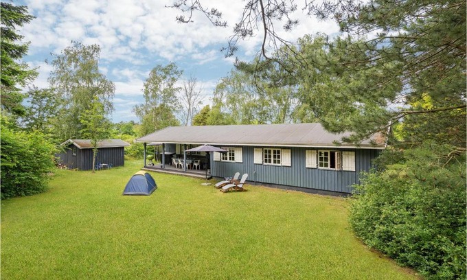 Maribo House | Cozy Home in Askø with Free Wifi for Family Fun