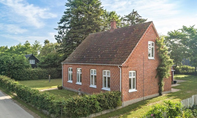 Bog By House | Top-Rated 2 Bedroom Stay in Bogø By with Spa & Breakfast