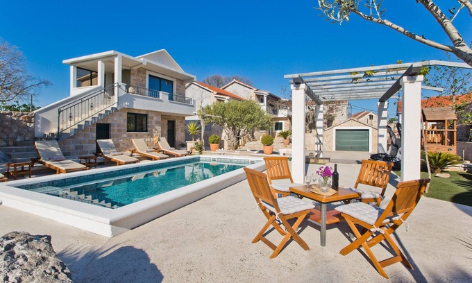 Bogomolje House | Unforgettable Vacation Home with Pool and Ocean Views